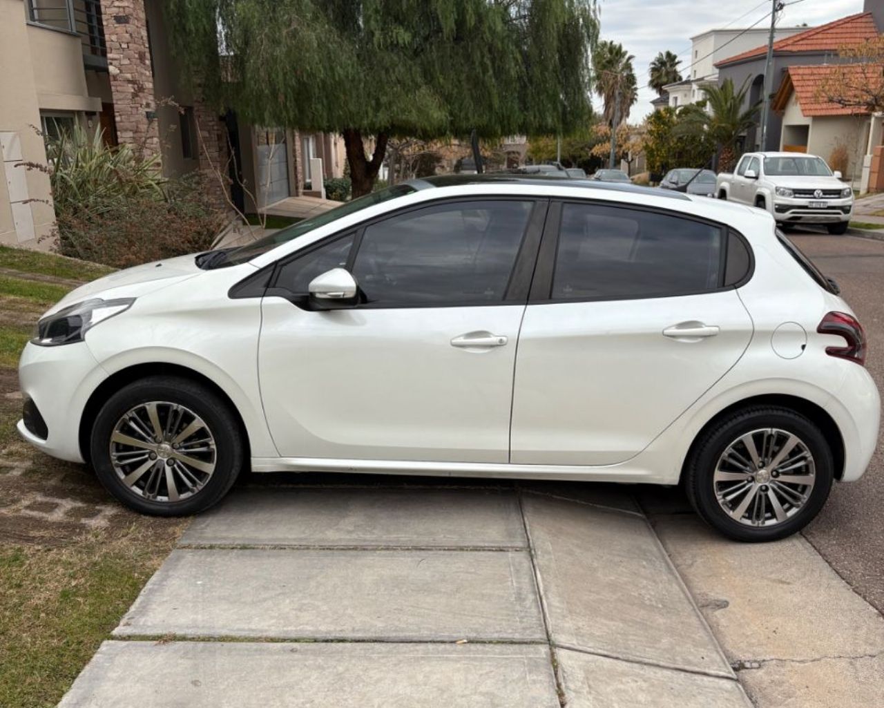 Peugeot 208 Usado en Mendoza, deRuedas
