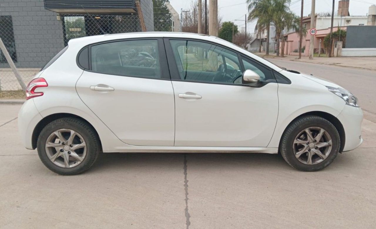 Peugeot 208 Usado Financiado en Córdoba, deRuedas