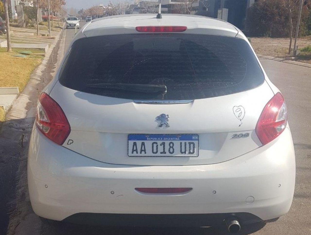 Peugeot 208 Usado en Mendoza, deRuedas