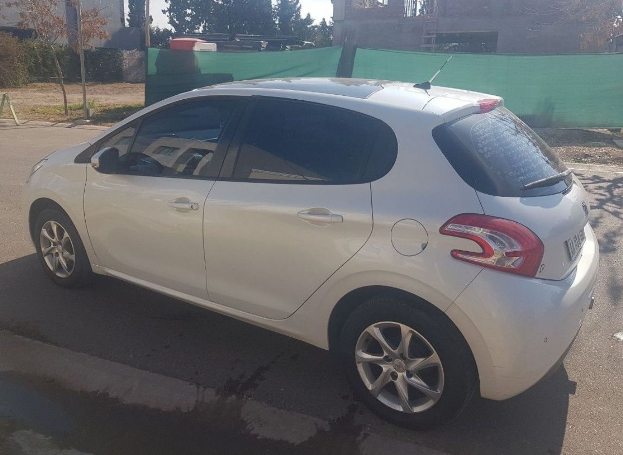 Peugeot 208 Usado en Mendoza, deRuedas