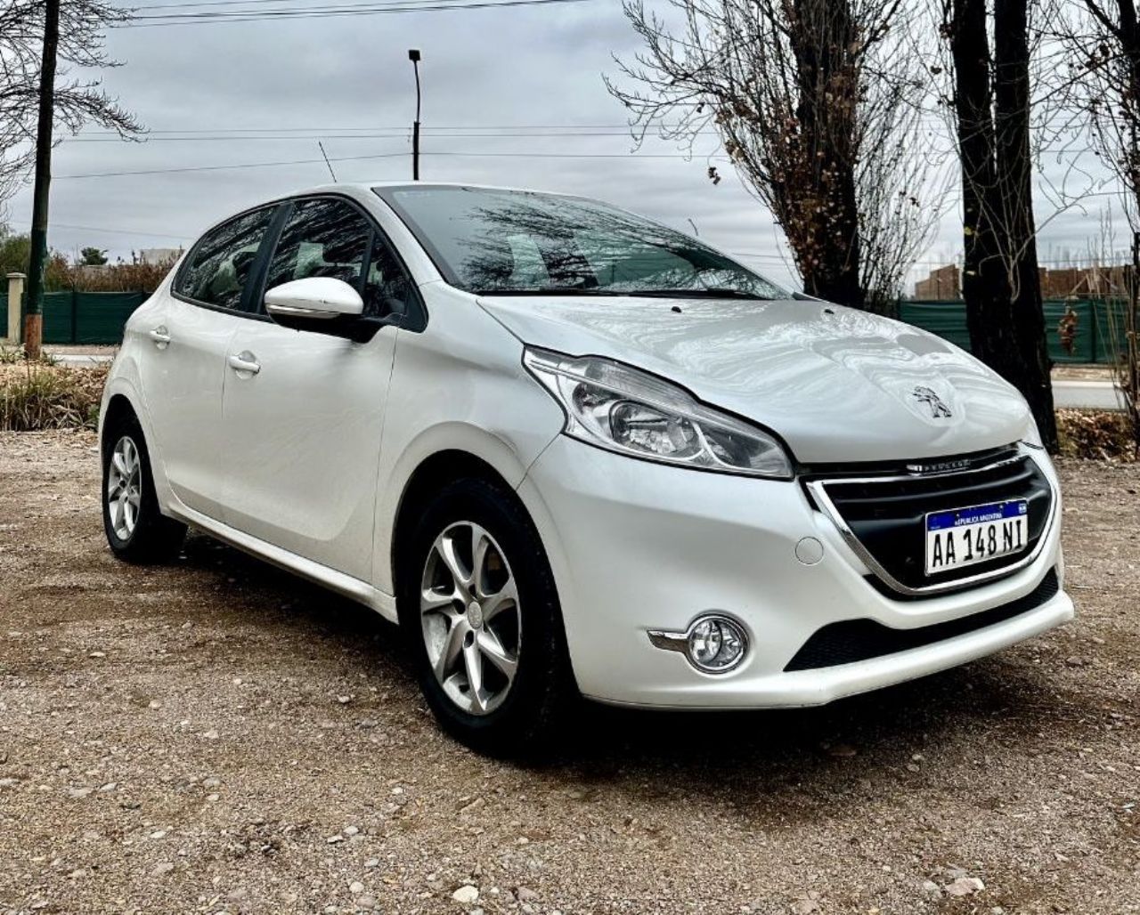 Peugeot 208 Usado en Mendoza, deRuedas