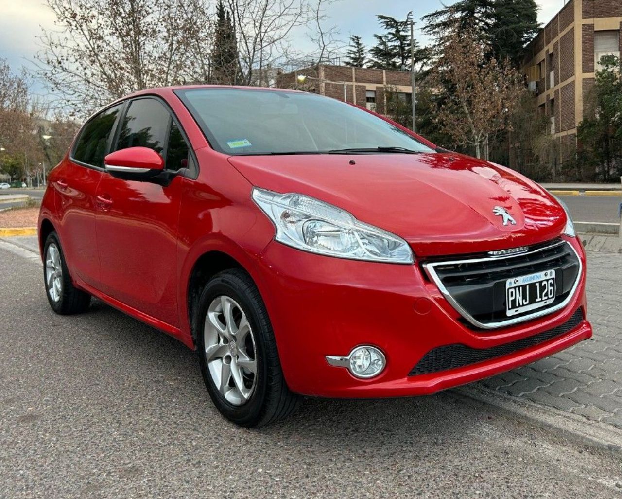 Peugeot 208 Usado Financiado en Mendoza, deRuedas