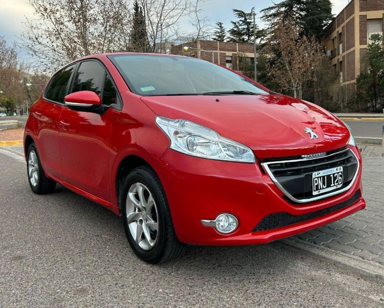 Peugeot 208 Usado Financiado en Mendoza, deRuedas