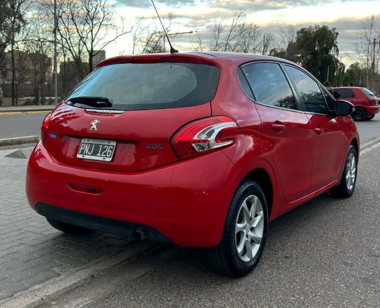 Peugeot 208 Usado Financiado en Mendoza, deRuedas