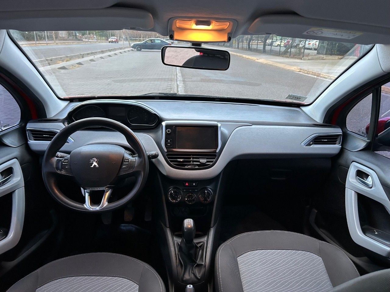 Peugeot 208 Usado Financiado en Mendoza, deRuedas