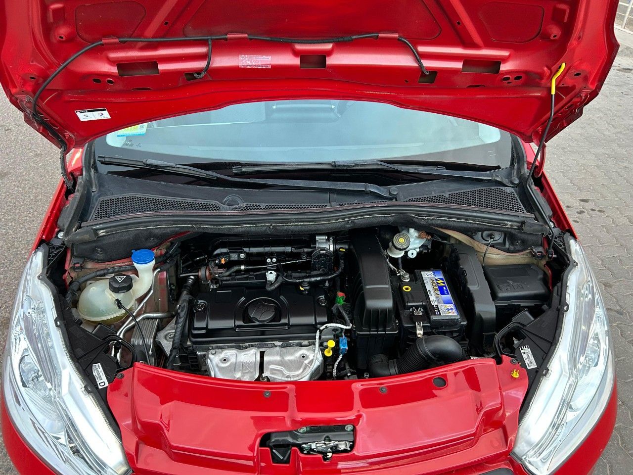Peugeot 208 Usado Financiado en Mendoza, deRuedas