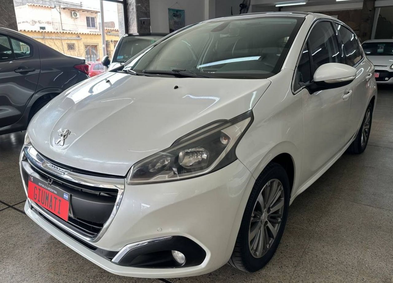 Peugeot 208 Usado Financiado en Mendoza, deRuedas
