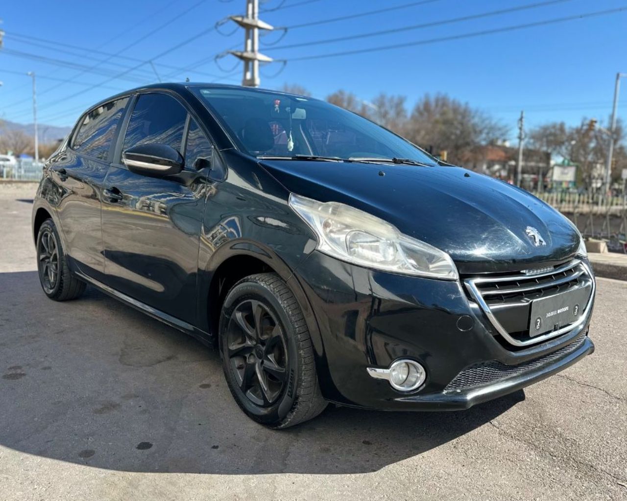 Peugeot 208 Usado Financiado en Mendoza, deRuedas
