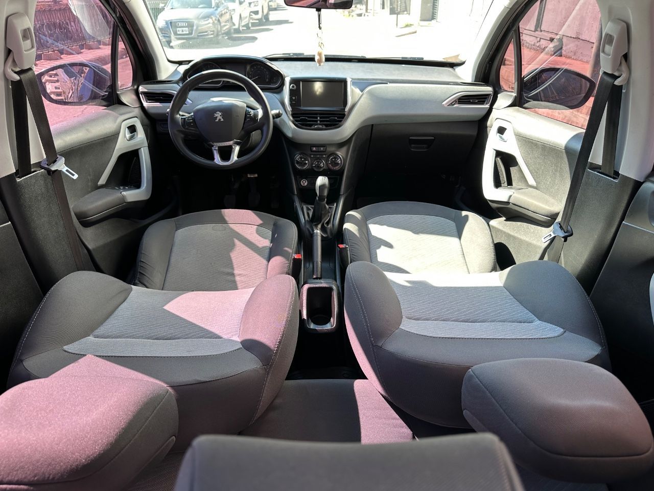 Peugeot 208 Usado Financiado en Mendoza, deRuedas