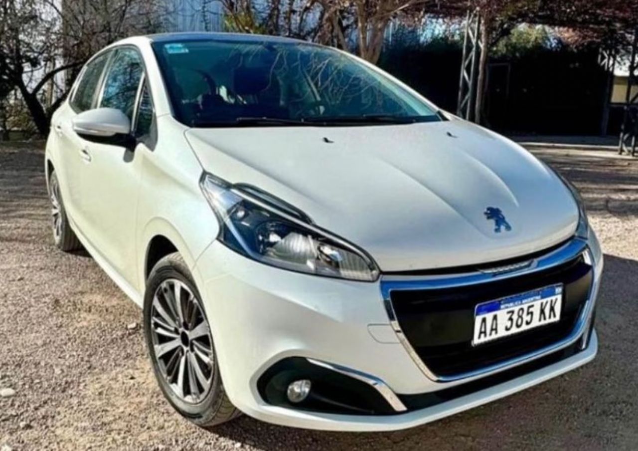Peugeot 208 Usado en Mendoza, deRuedas