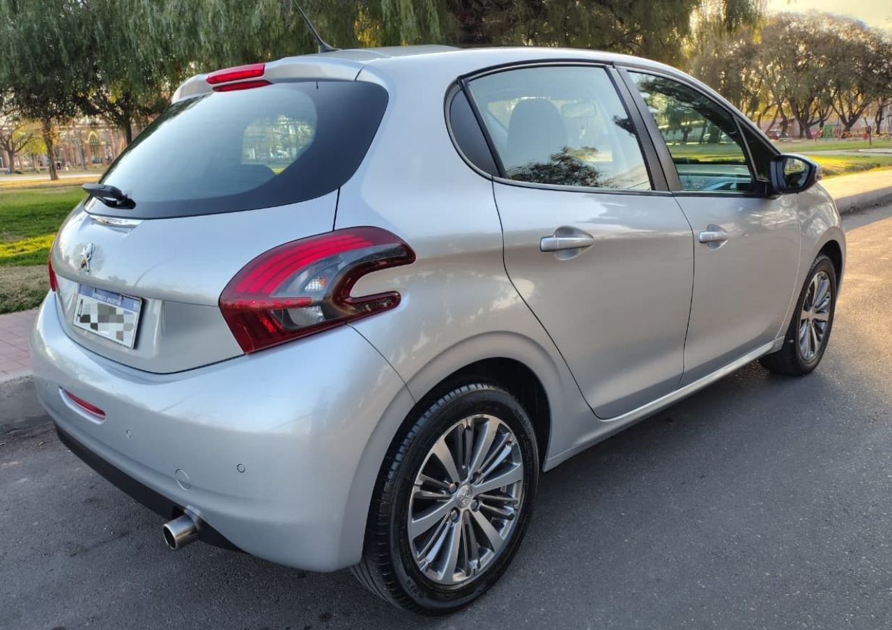 Peugeot 208 Usado Financiado en Mendoza, deRuedas