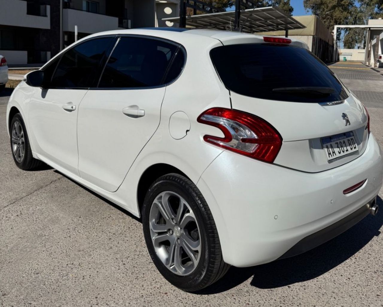 Peugeot 208 Usado en Mendoza, deRuedas