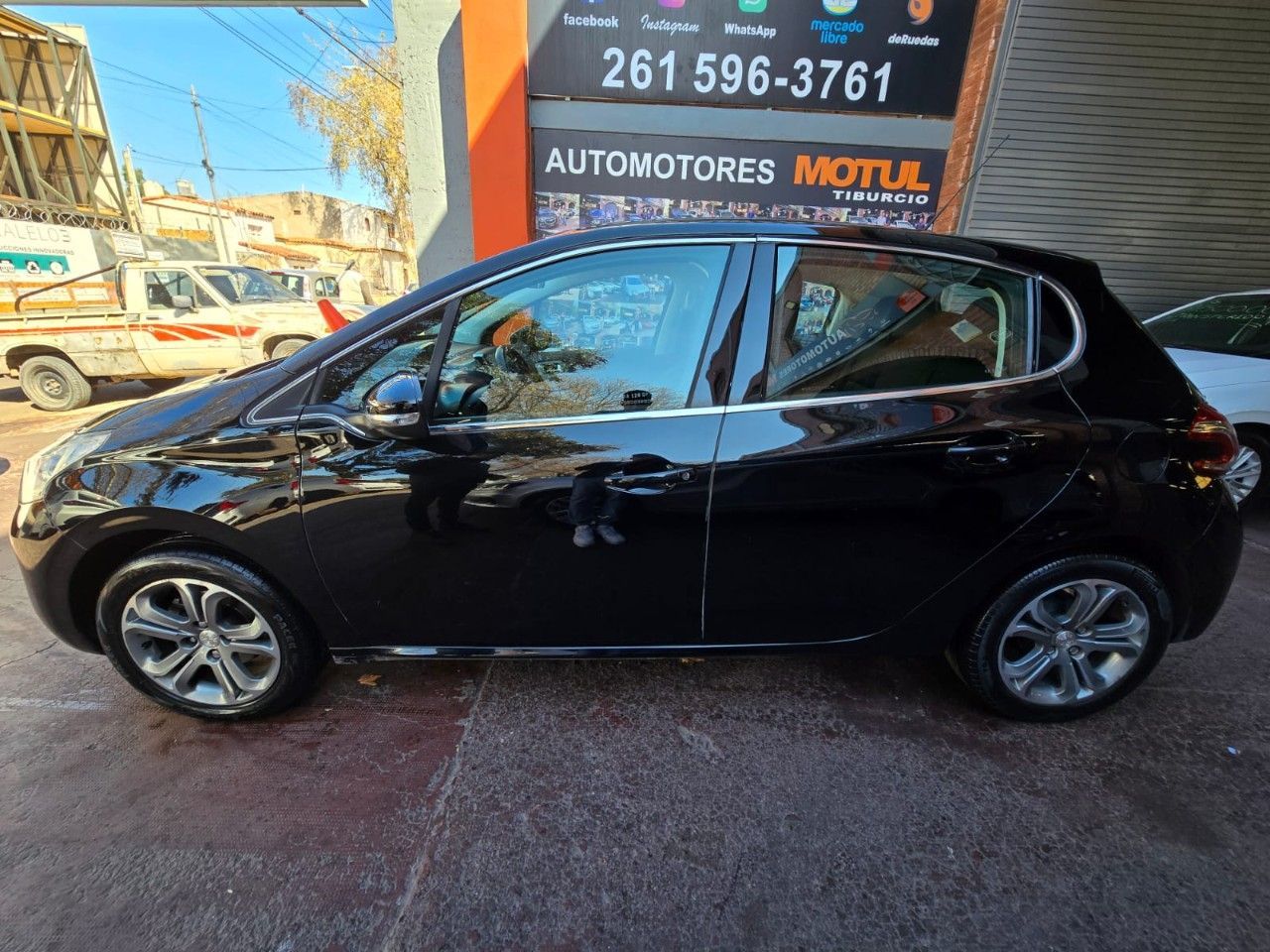 Peugeot 208 Usado Financiado en Mendoza, deRuedas