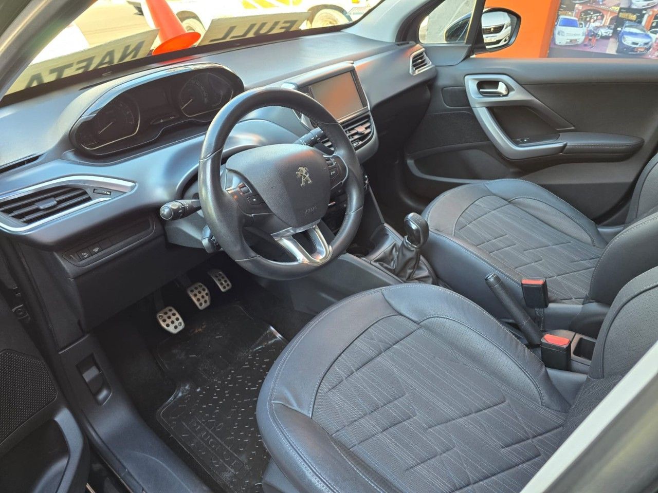 Peugeot 208 Usado Financiado en Mendoza, deRuedas