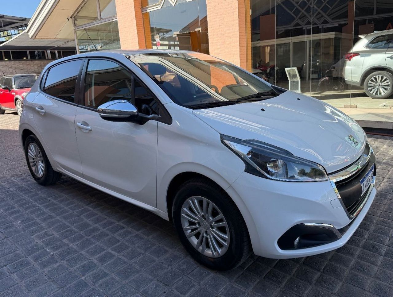 Peugeot 208 Usado Financiado en Mendoza, deRuedas