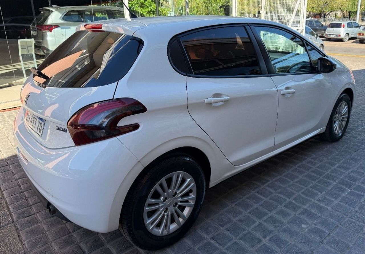 Peugeot 208 Usado Financiado en Mendoza, deRuedas