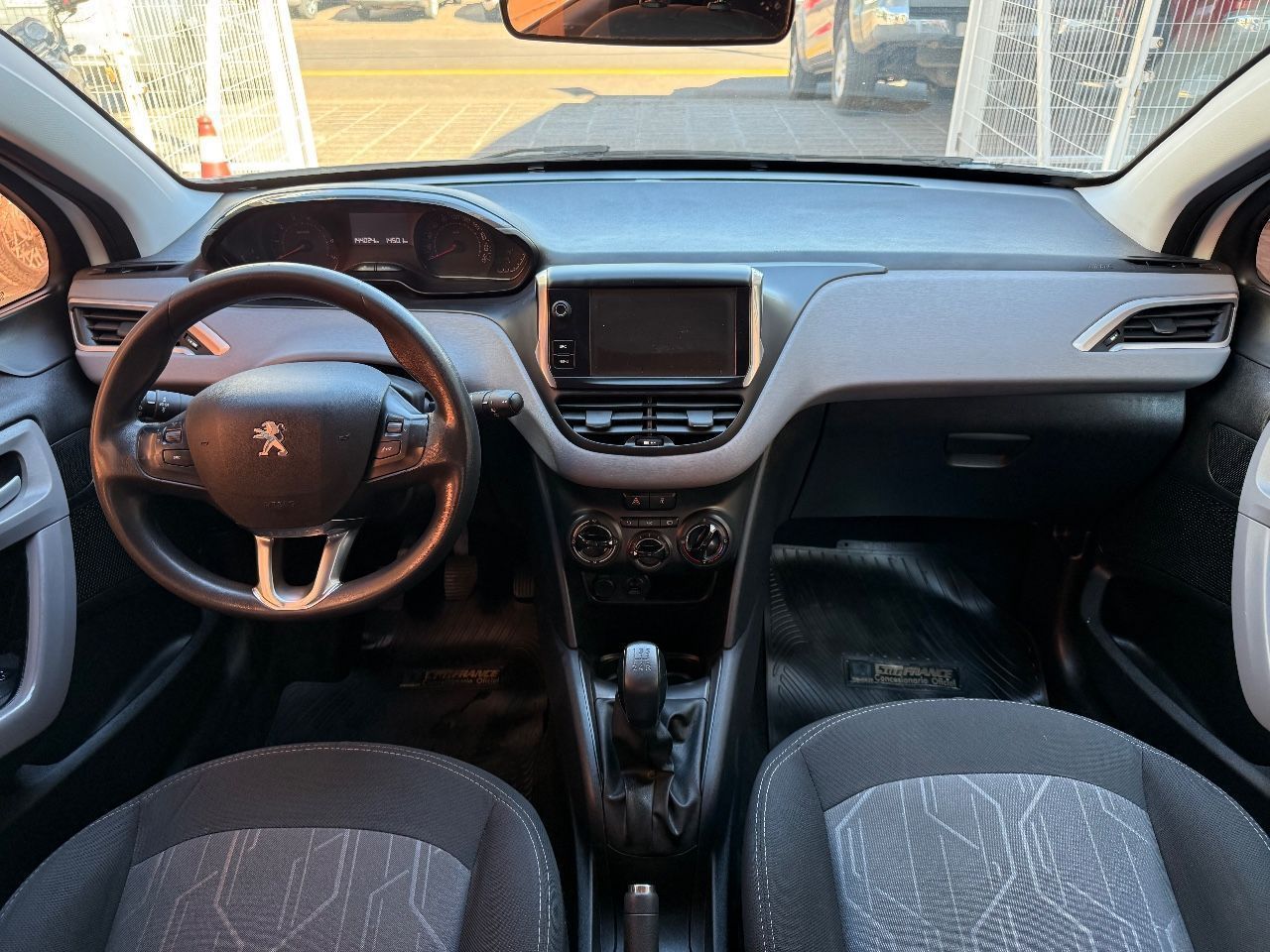 Peugeot 208 Usado Financiado en Mendoza, deRuedas