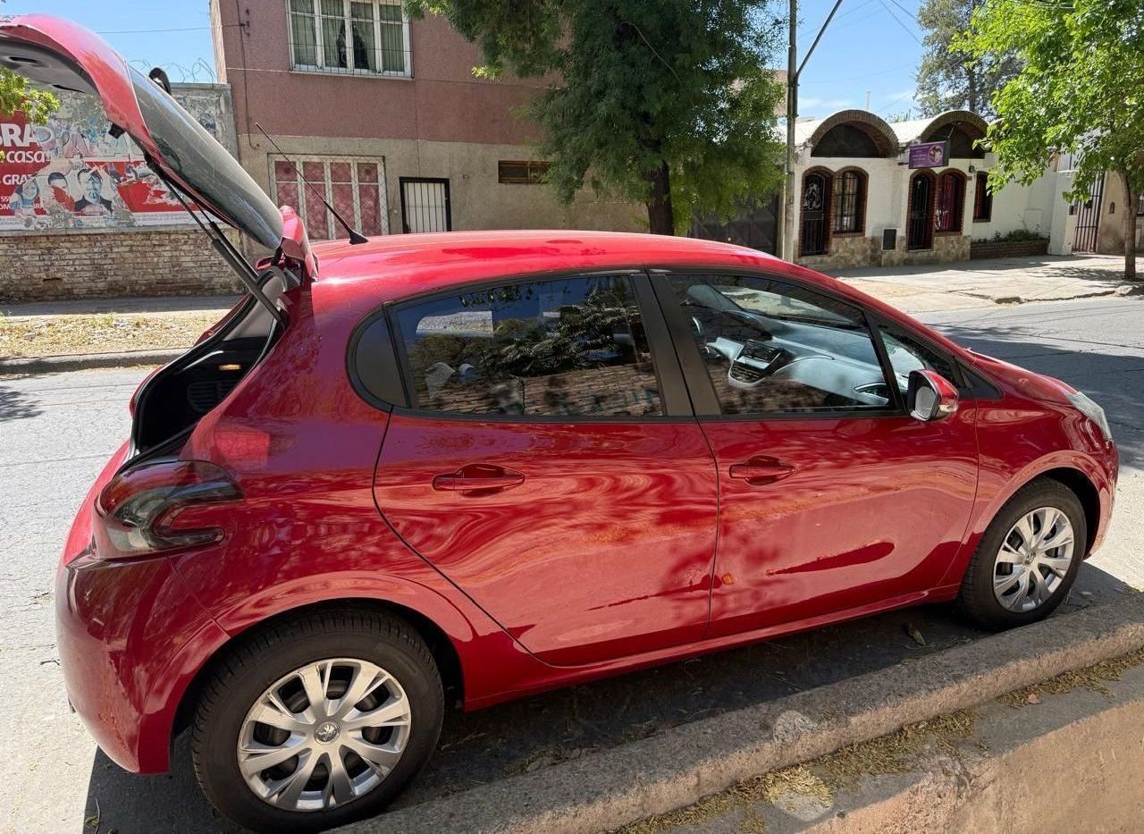 Peugeot 208 Usado en Mendoza, deRuedas