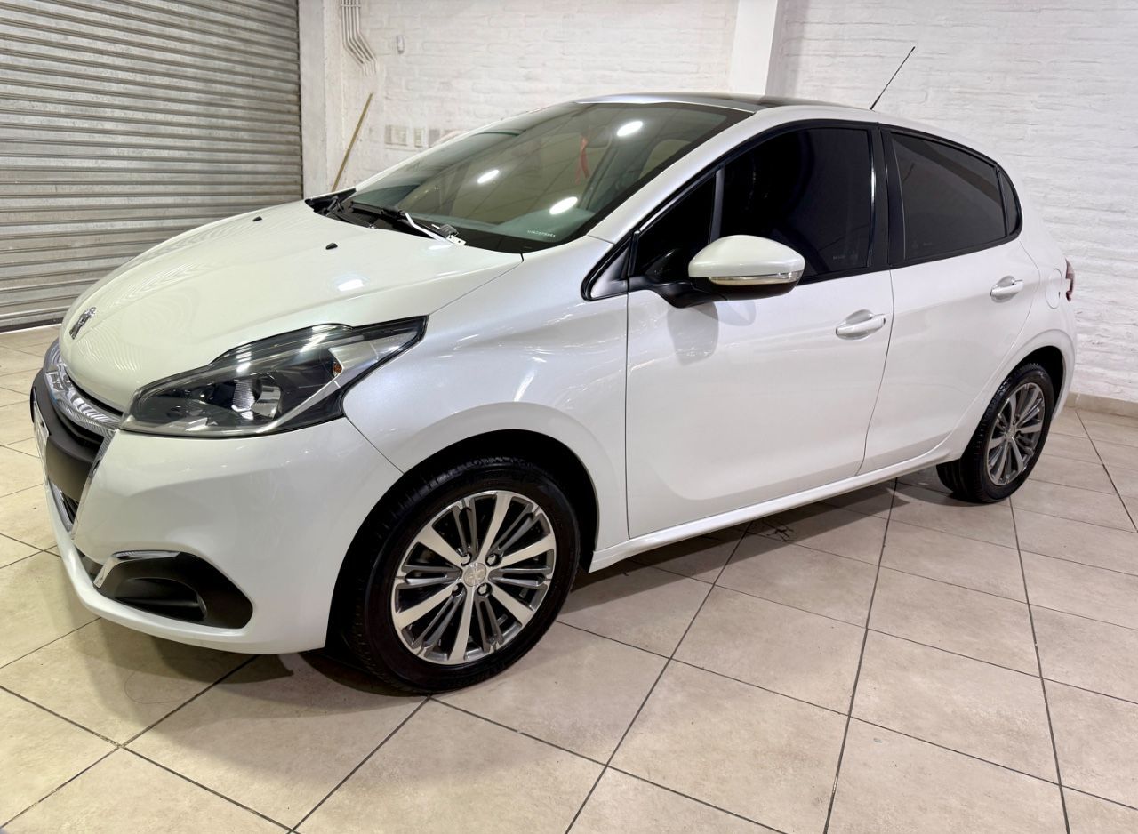 Peugeot 208 Usado Financiado en Mendoza, deRuedas