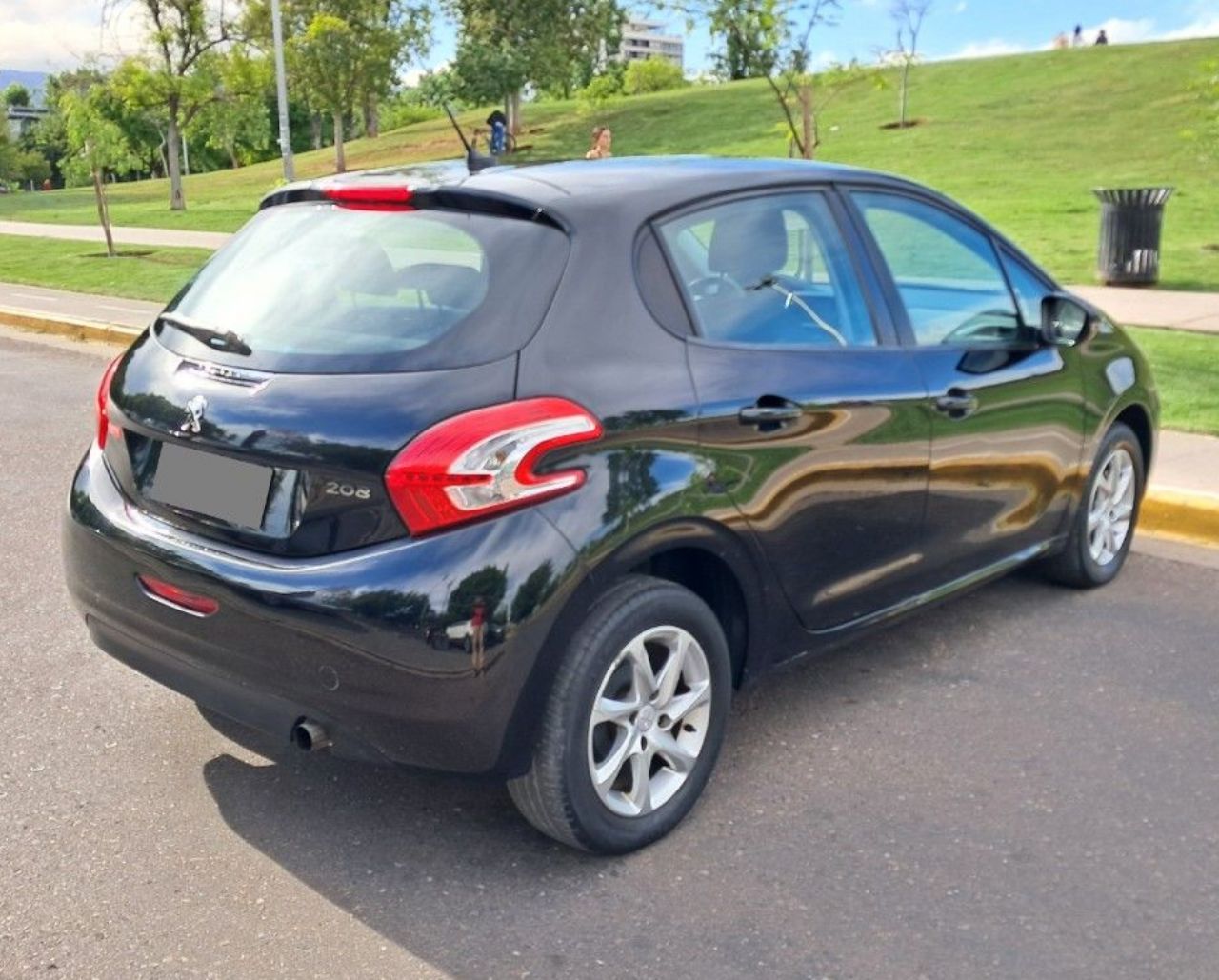 Peugeot 208 Usado Financiado en Mendoza, deRuedas