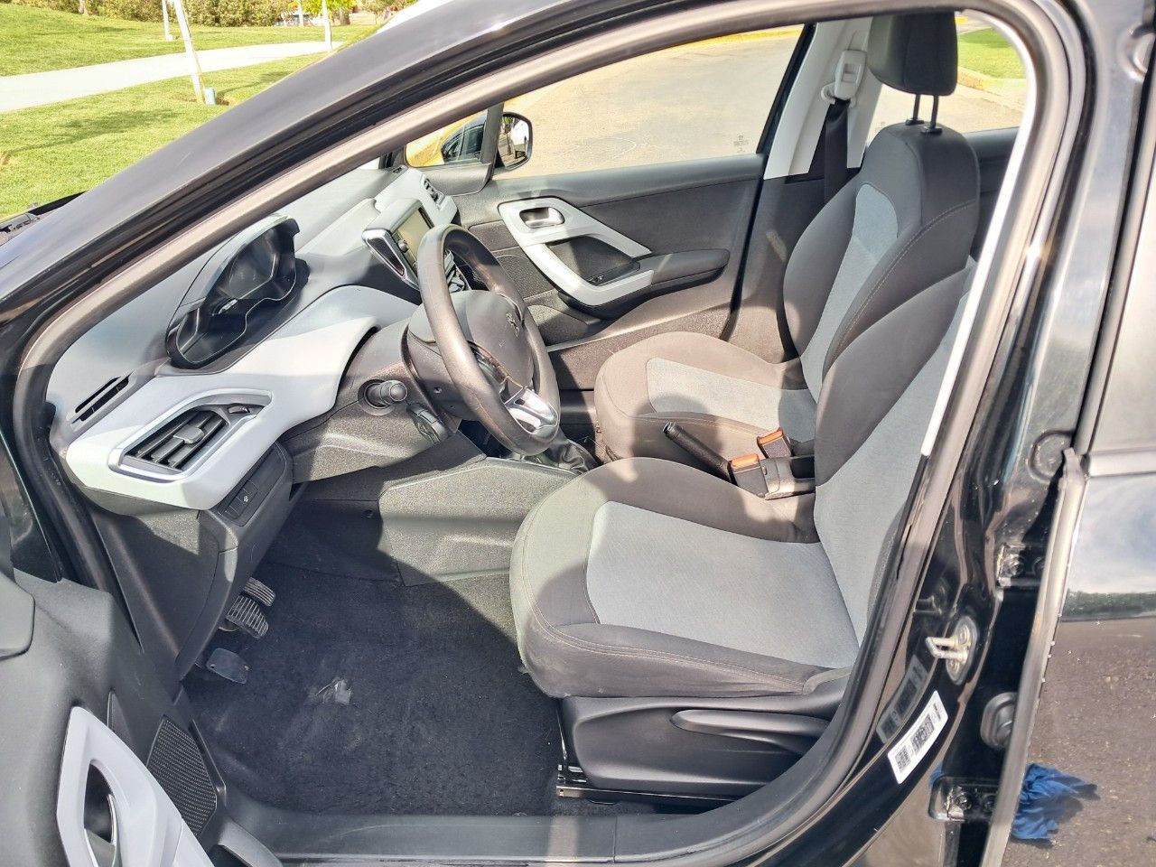 Peugeot 208 Usado Financiado en Mendoza, deRuedas