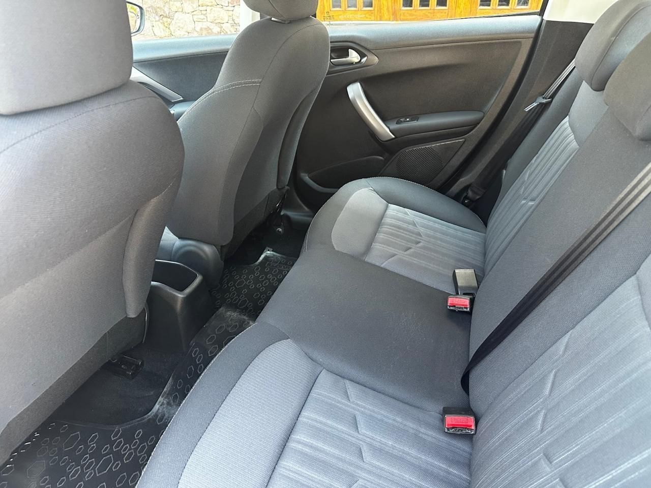 Peugeot 208 Usado Financiado en Córdoba, deRuedas