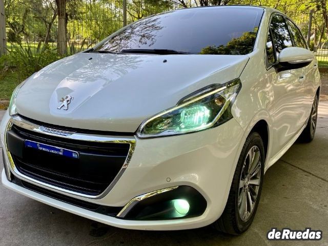 Peugeot 208 Usado en Mendoza, deRuedas