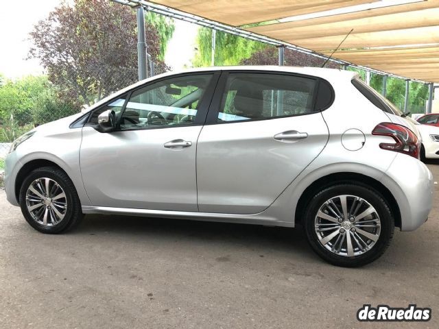 Peugeot 208 Usado en Mendoza, deRuedas