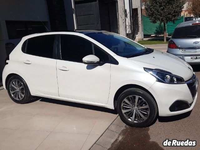 Peugeot 208 Usado en Mendoza, deRuedas