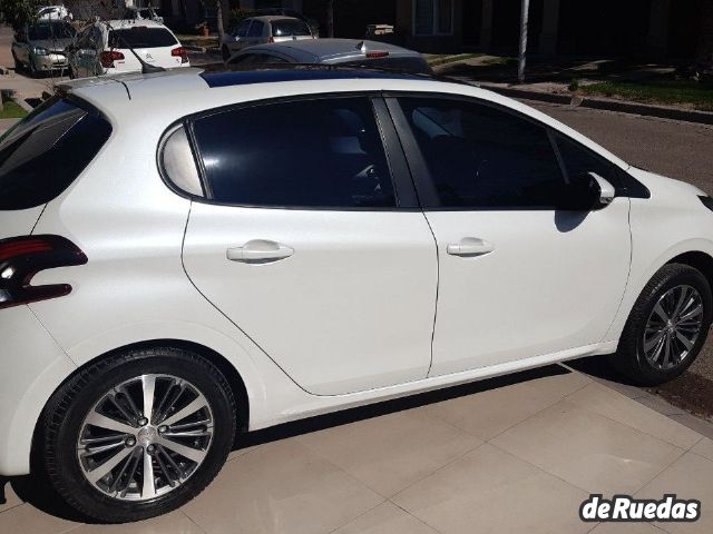 Peugeot 208 Usado en Mendoza, deRuedas