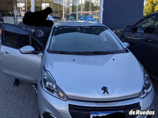 Peugeot 208 Usado en Mendoza, deRuedas