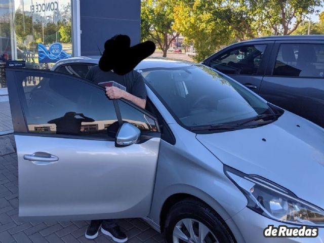 Peugeot 208 Usado en Mendoza, deRuedas