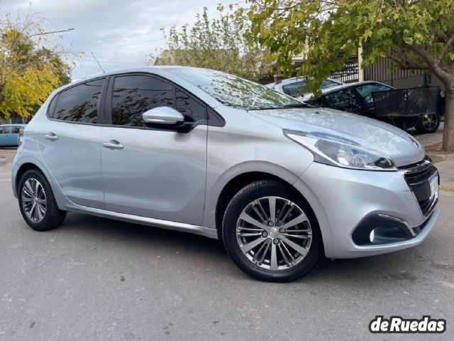 Peugeot 208 Usado en Mendoza, deRuedas