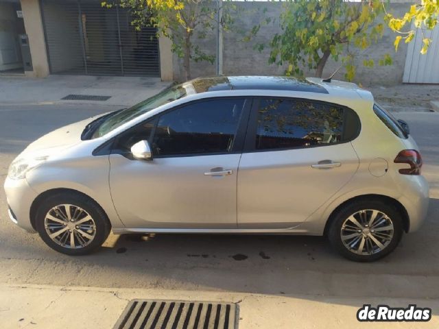 Peugeot 208 Usado en Mendoza, deRuedas