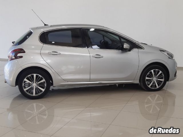 Peugeot 208 Usado en Mendoza, deRuedas