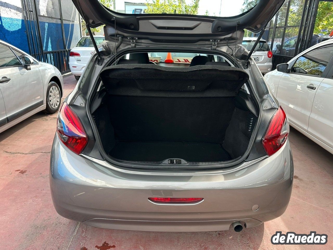 Peugeot 208 Usado en Mendoza, deRuedas