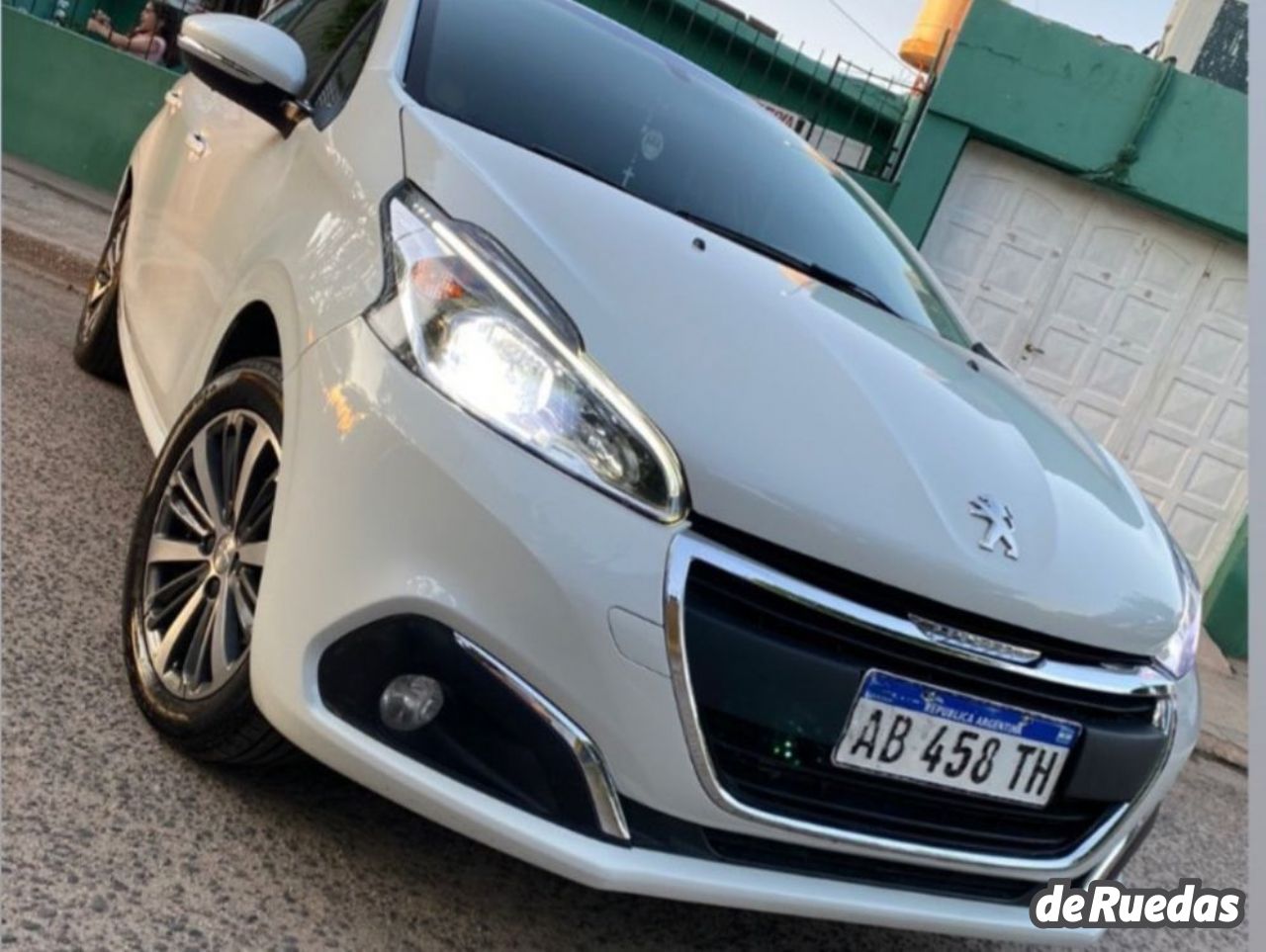 Peugeot 208 Usado en Mendoza, deRuedas