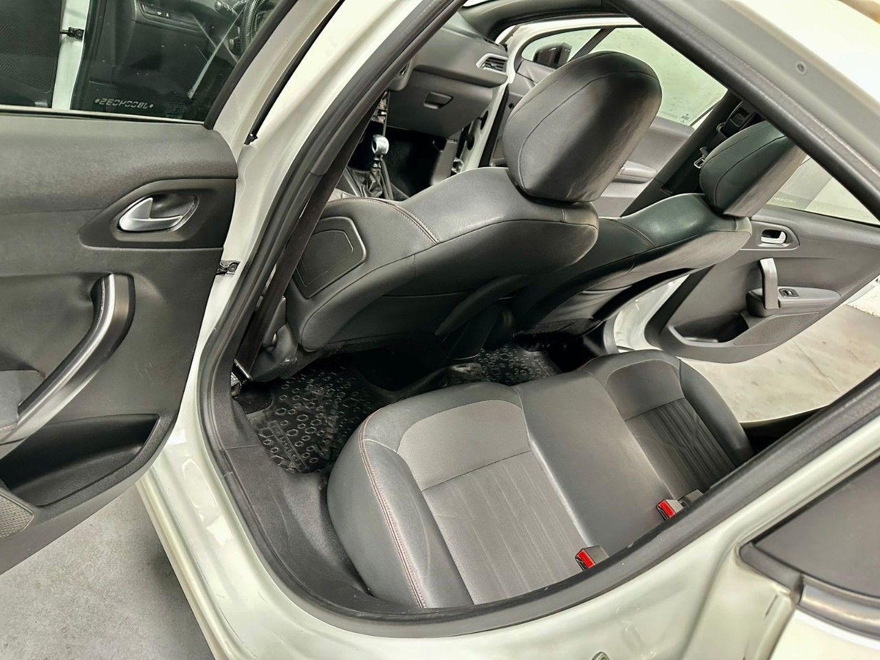 Peugeot 208 Usado en Córdoba, deRuedas