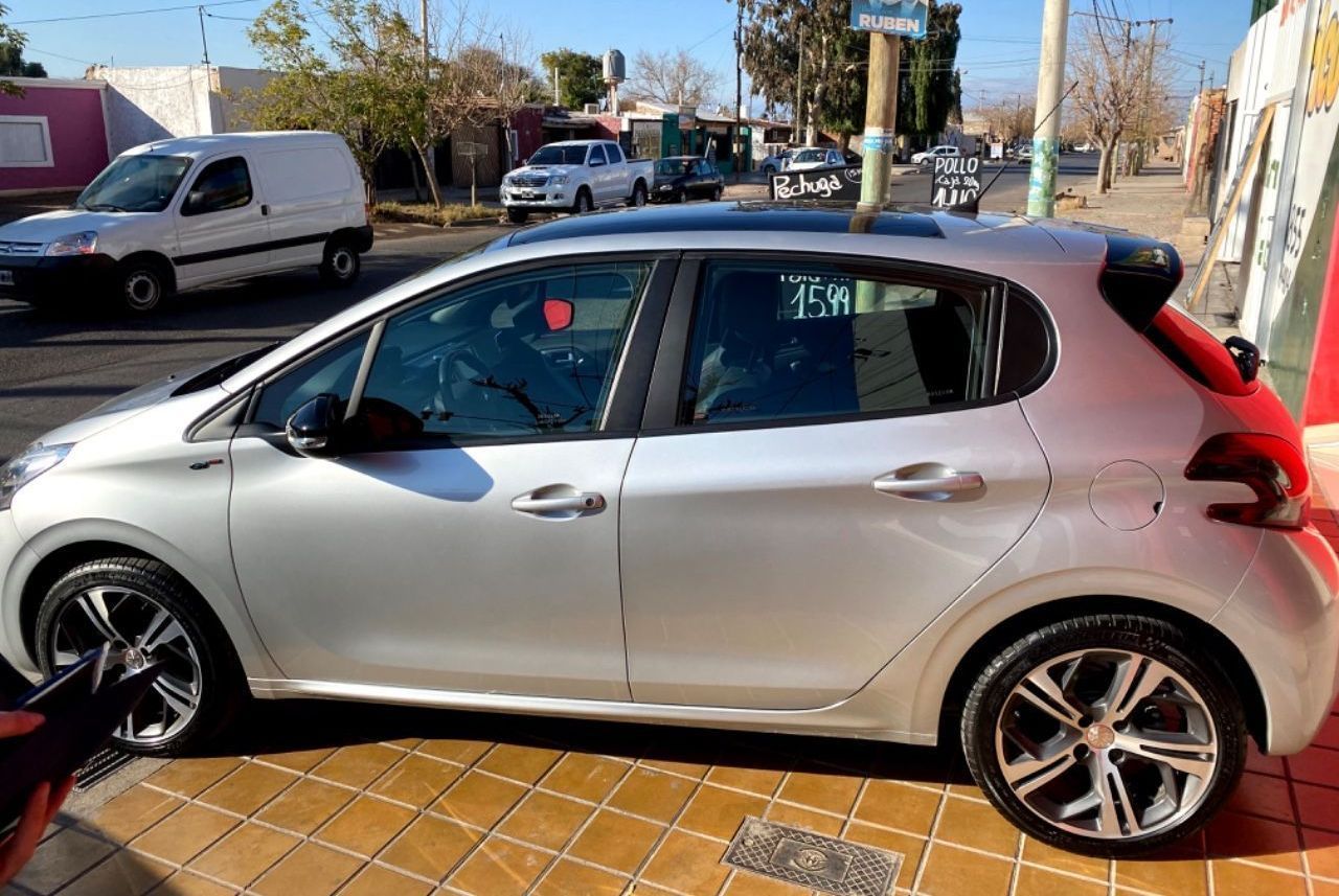 Peugeot 208 Usado en San Juan, deRuedas