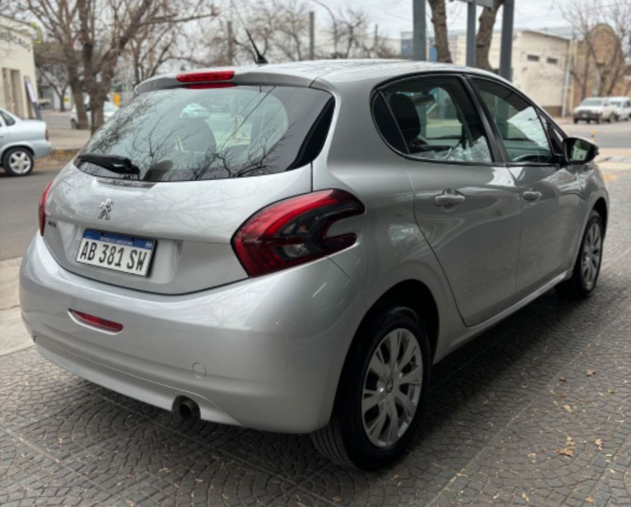 Peugeot 208 Usado Financiado en Mendoza, deRuedas