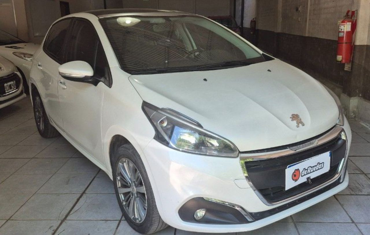Peugeot 208 Usado Financiado en Mendoza, deRuedas
