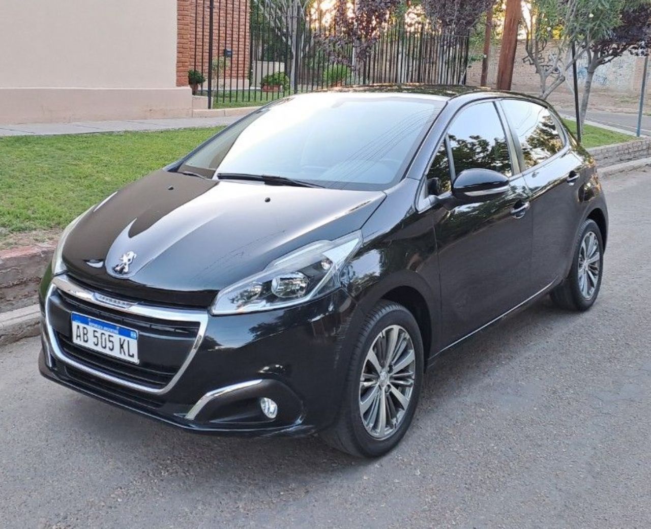 Peugeot 208 Usado en Mendoza, deRuedas