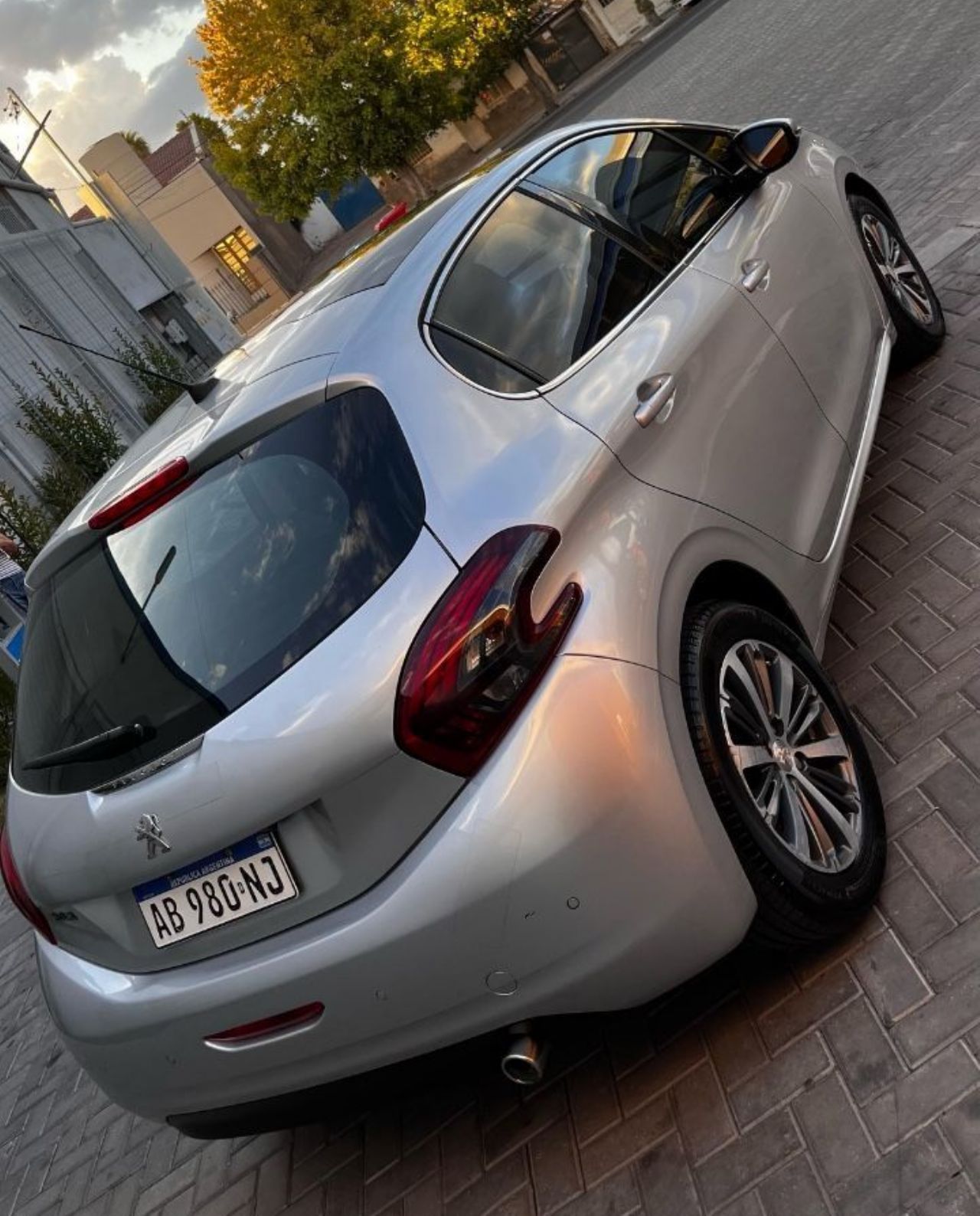 Peugeot 208 Usado en Mendoza, deRuedas