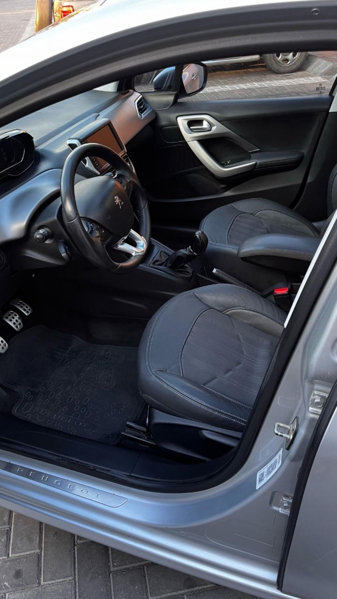 Peugeot 208 Usado en Mendoza, deRuedas