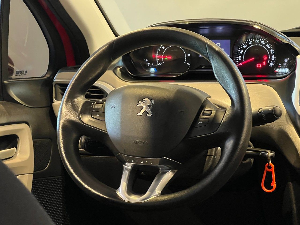 Peugeot 208 Usado Financiado en Córdoba, deRuedas