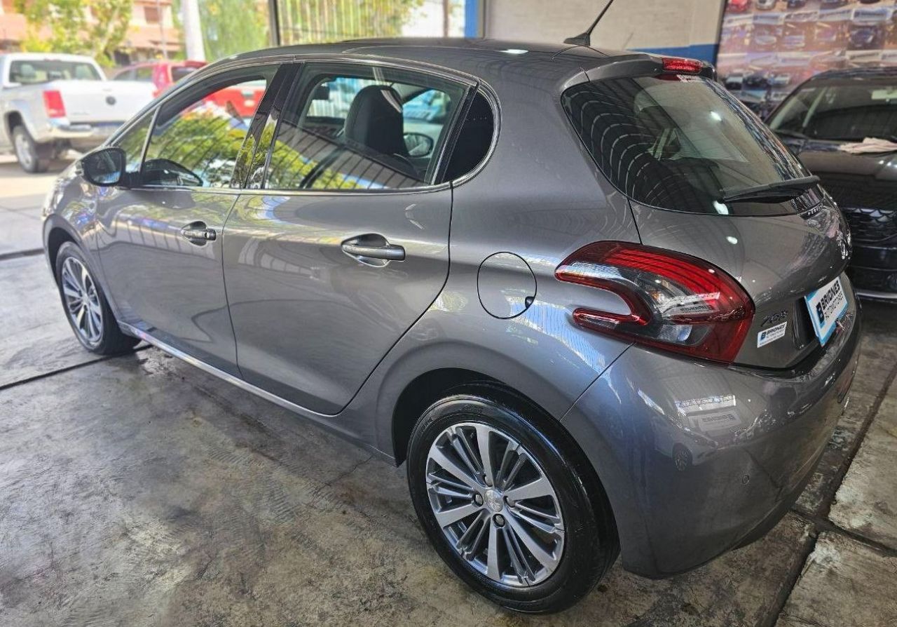 Peugeot 208 Usado en Mendoza, deRuedas