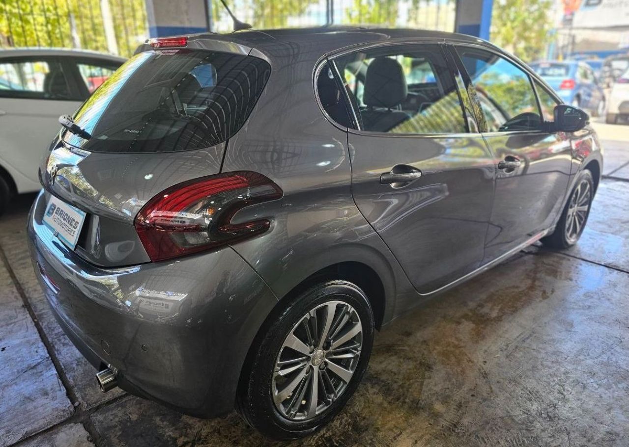 Peugeot 208 Usado en Mendoza, deRuedas