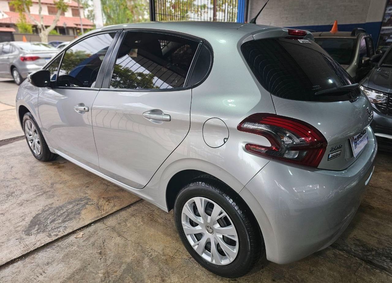 Peugeot 208 Usado en Mendoza, deRuedas