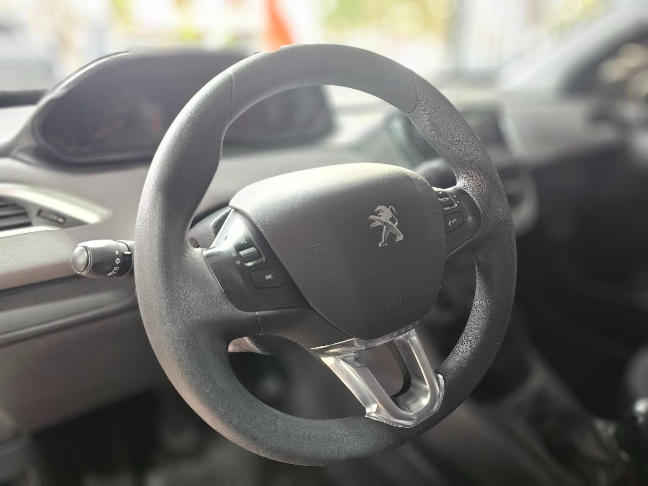 Peugeot 208 Usado en Mendoza, deRuedas