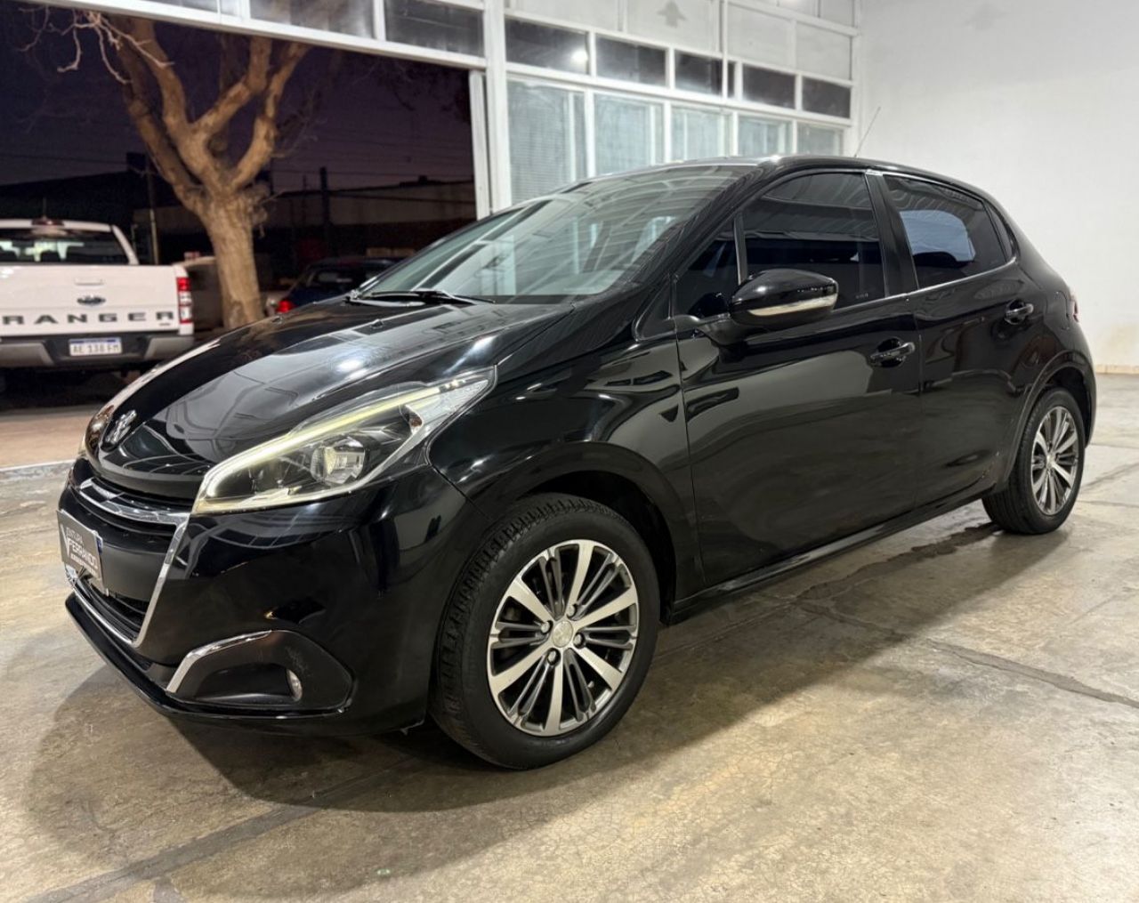 Peugeot 208 Usado Financiado en Mendoza, deRuedas